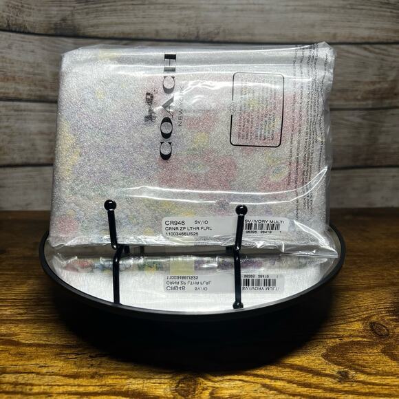 Coach Corner Zip Floral Wristlet NWT - Picture 5 of 5